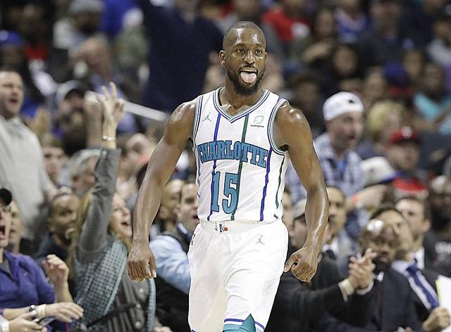 保加利亚传奇佩内夫被紧急送往肿瘤医院治疗，他曾患有睾丸癌（保加利亚名宿佩内夫紧急送至肿瘤医院救治，曾有睾丸癌病史）