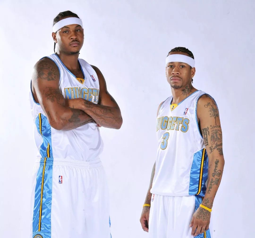 记者：张琳芃大概率还要再坚守一年，发挥老队员传帮带（记者：张琳芃大概率再战一年，继续扛起老将传帮带）