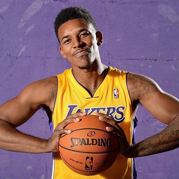 阿德里亚诺：感谢球迷还称我为皇帝；伊布是我合作过最强队友（阿德里亚诺：感谢球迷仍称我“皇帝”，伊布是我生涯最强队友）