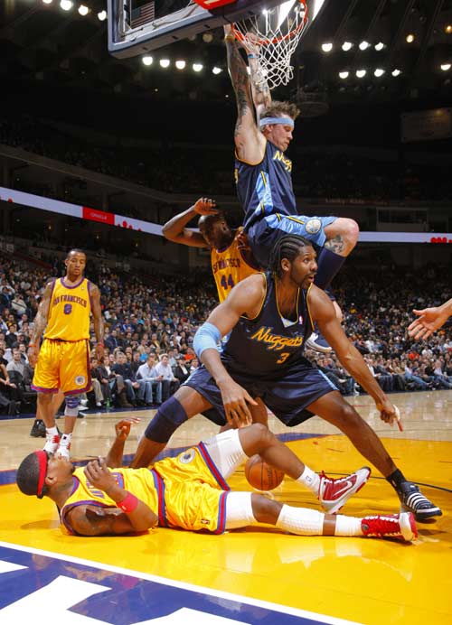 杜兰特谈输球：失误是主要原因，浓眉今天很有侵略性很难限制（杜兰特谈败因：失误致命，浓眉侵略性十足难以限制）