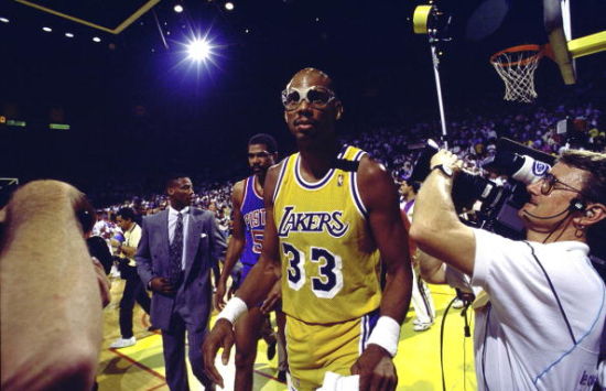 迪卡尼奥：尤文球员不是斯帕莱蒂挑的，他得研究哪些人能信任（迪卡尼奥：尤文球员并非斯帕莱蒂所选，他需甄别谁值得信任）