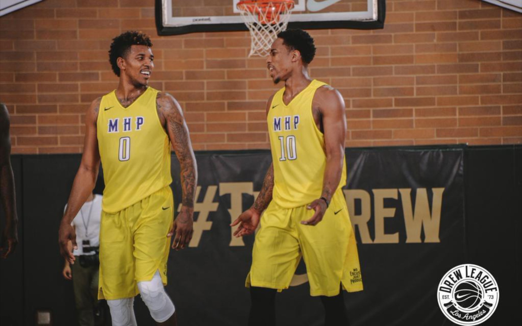 梅西谈布斯克茨和阿尔巴：以夺冠的方式退役非常美好（梅西评布斯克茨与阿尔巴：以冠军身份退役，格外美好）